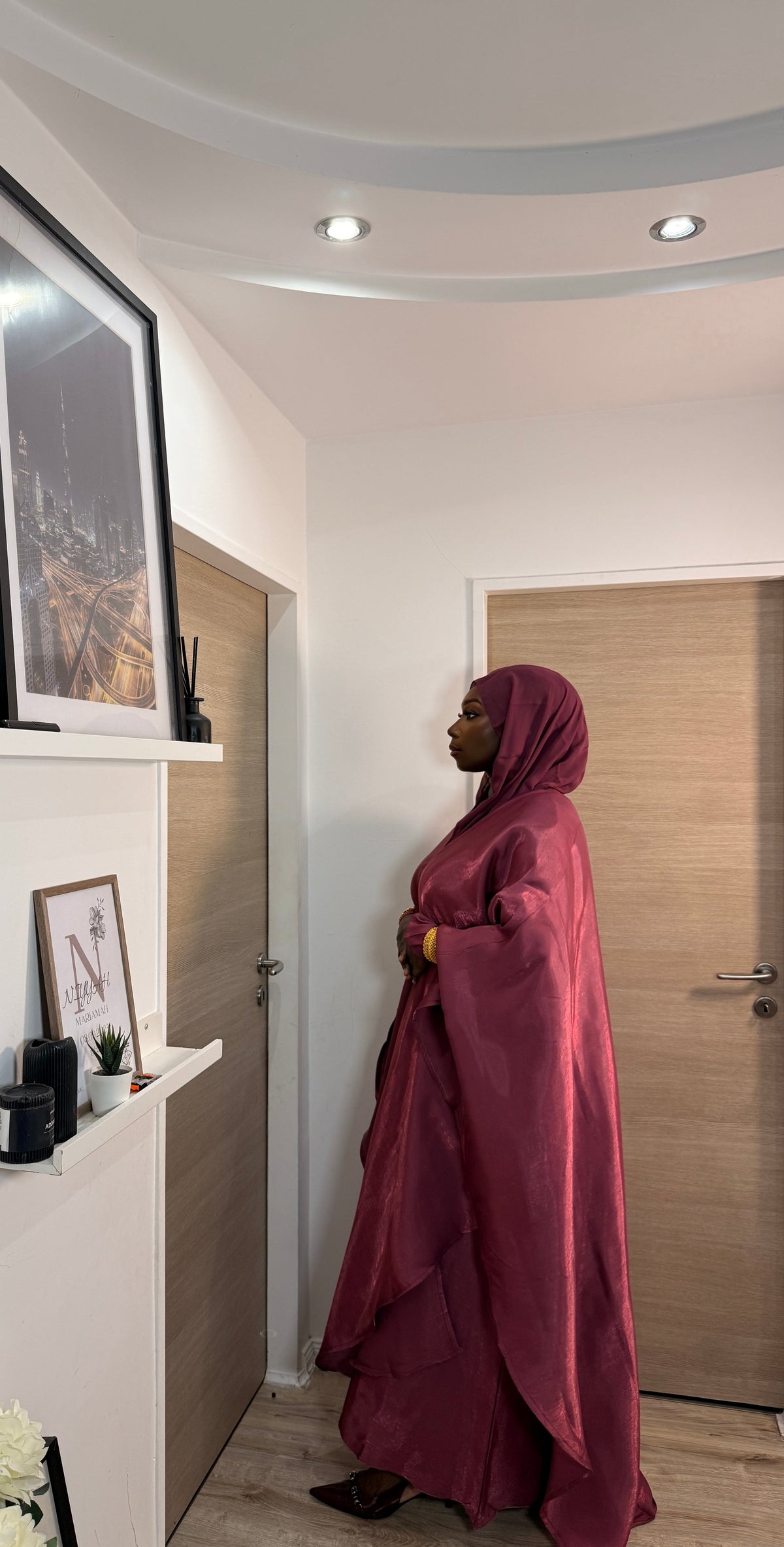 Velvét Rouge Abaya