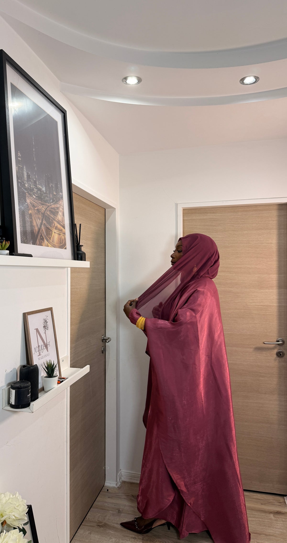 Velvét Rouge Abaya